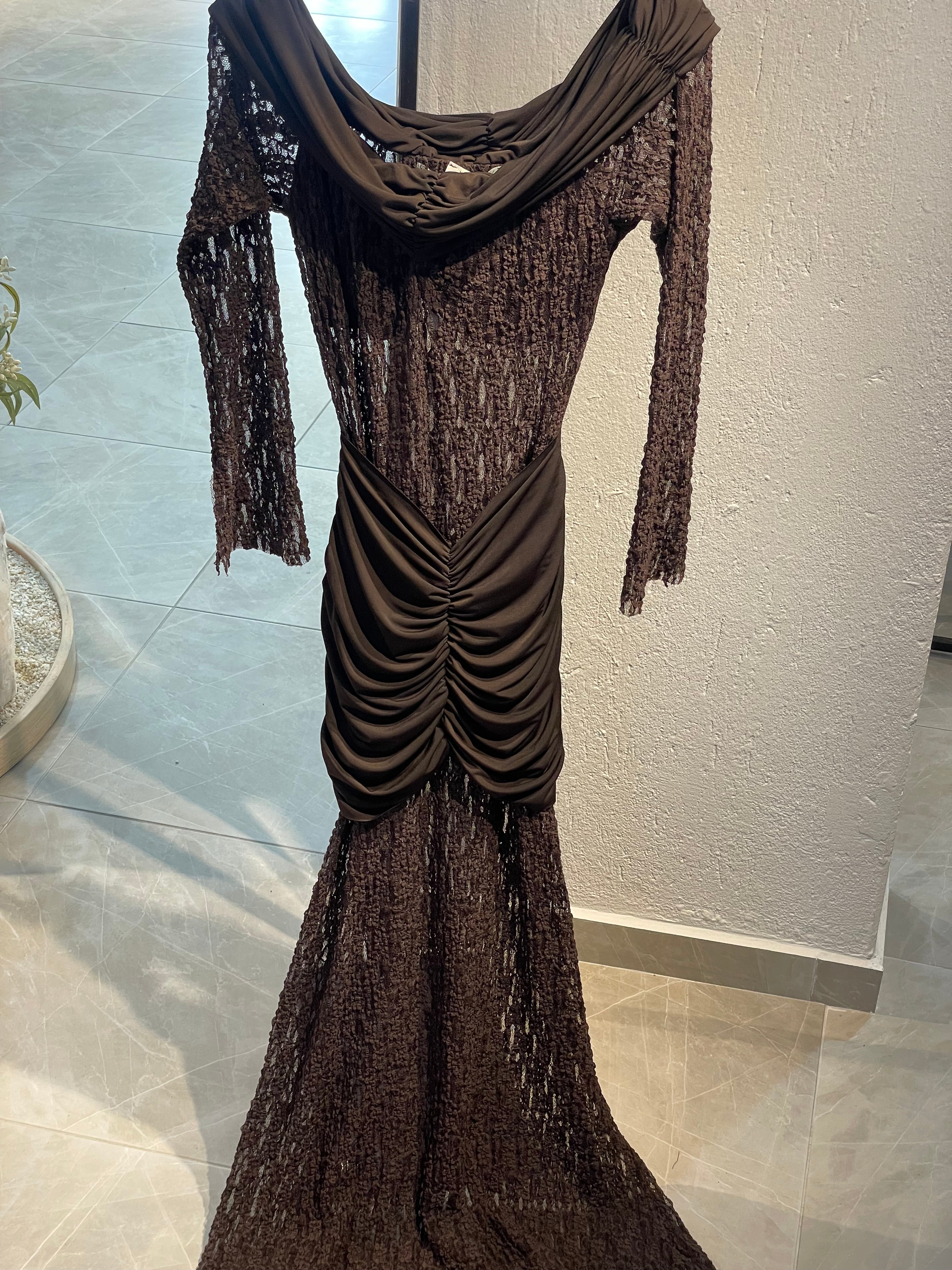 Dantel Detaylı Uzun Davet Elbisesi