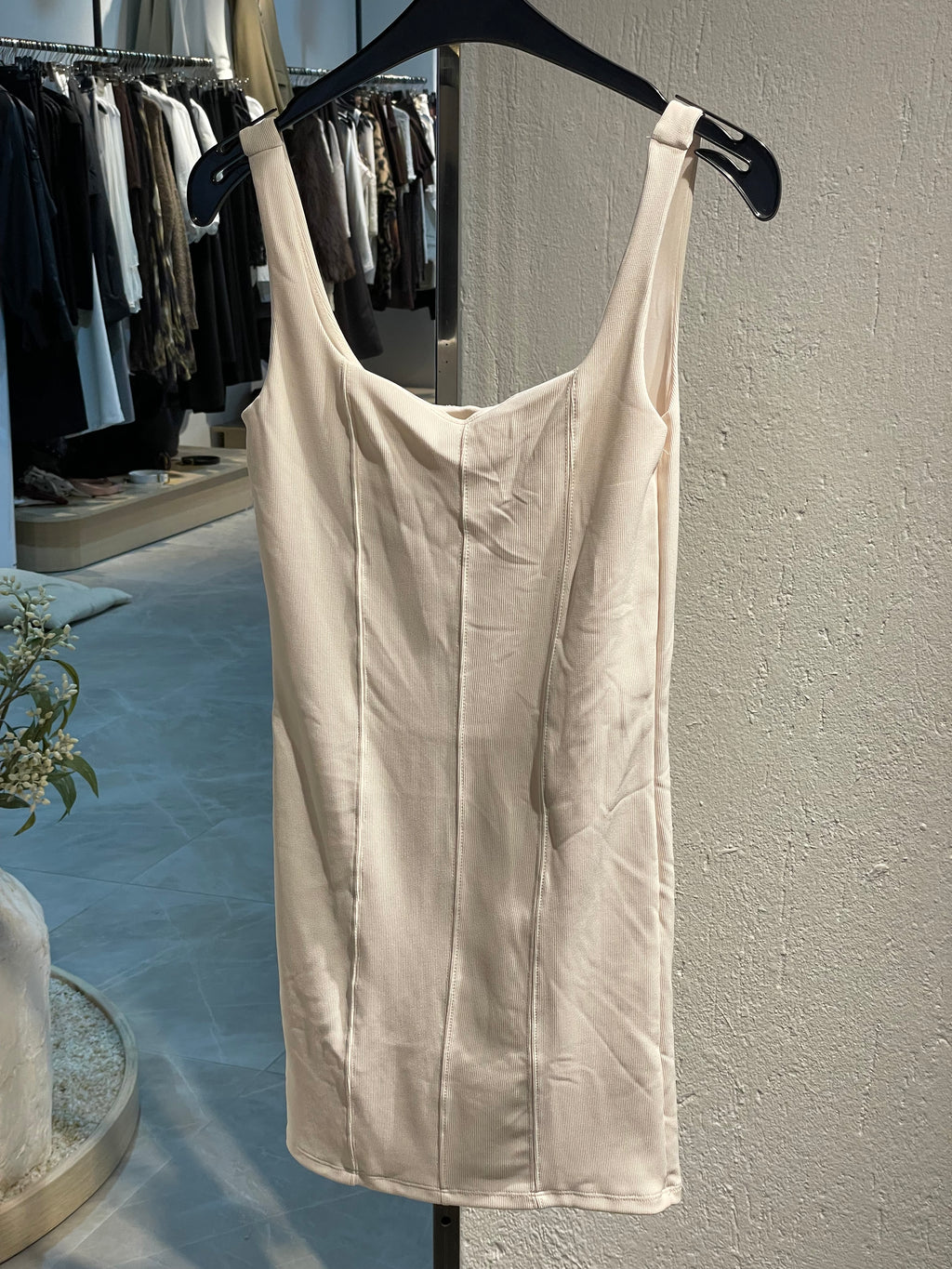 Krem Şeritli Kısa Günlük Elbise