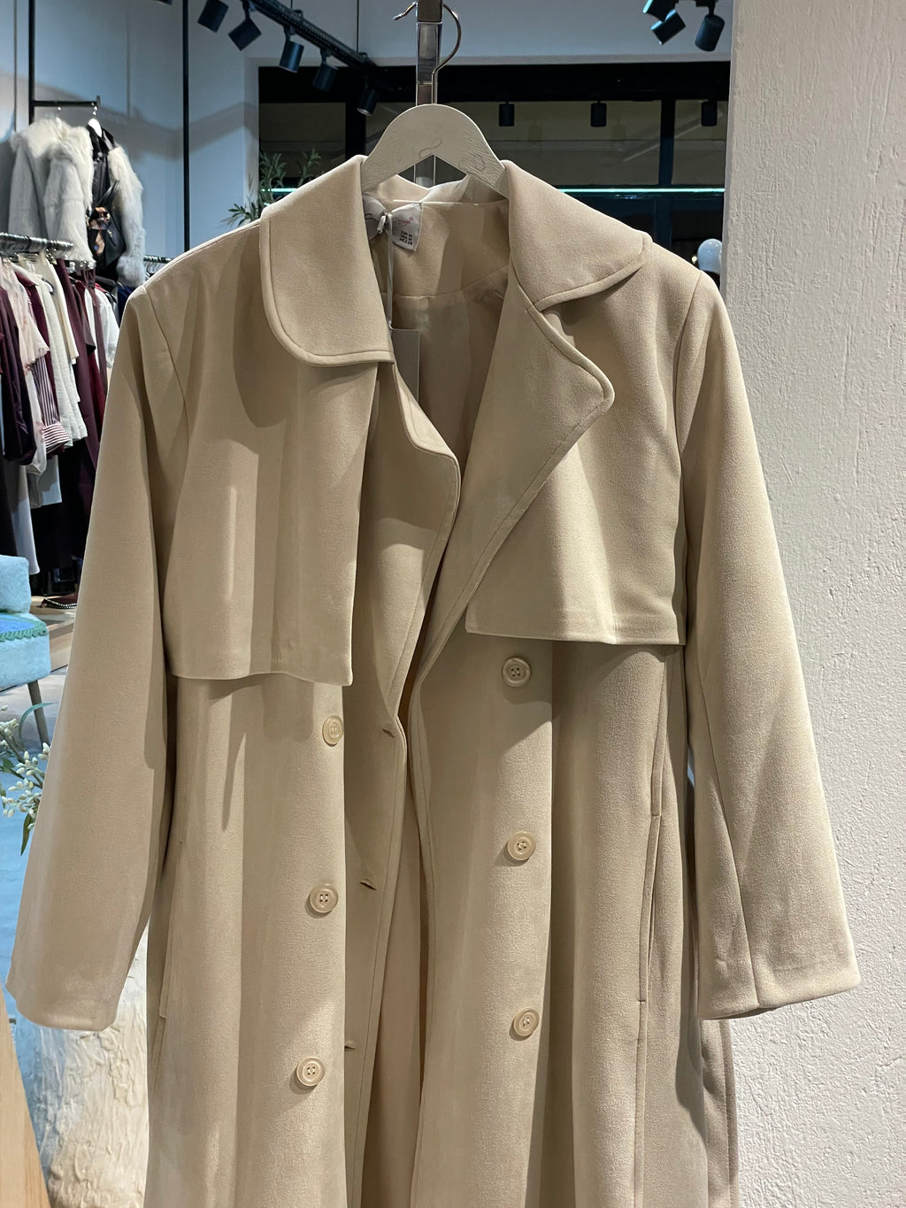 Bej Yağmurluklu Süet Trençkot