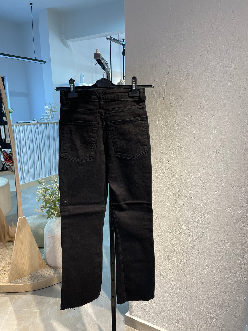 Siyah Düz Kesim Jean