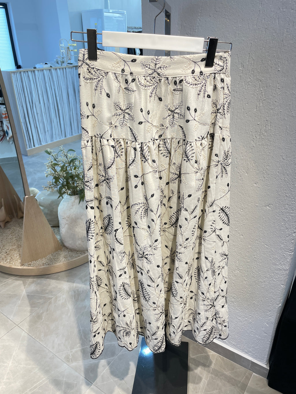 Çiçek Desenli Dokuma Uzun Etek