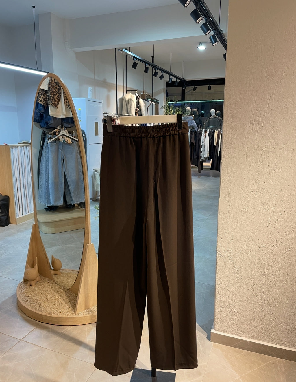 Gold Düğme Detay Düz Kesim Kumaş Pantolon