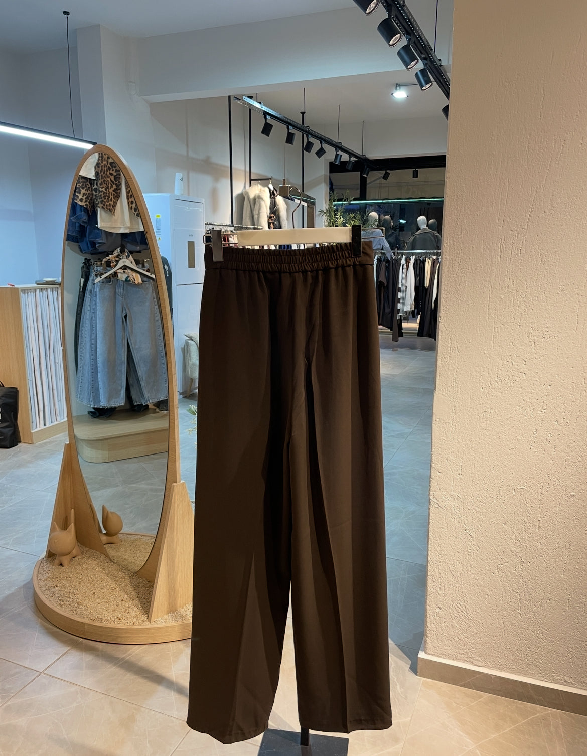 Gold Düğme Detay Düz Kesim Kumaş Pantolon