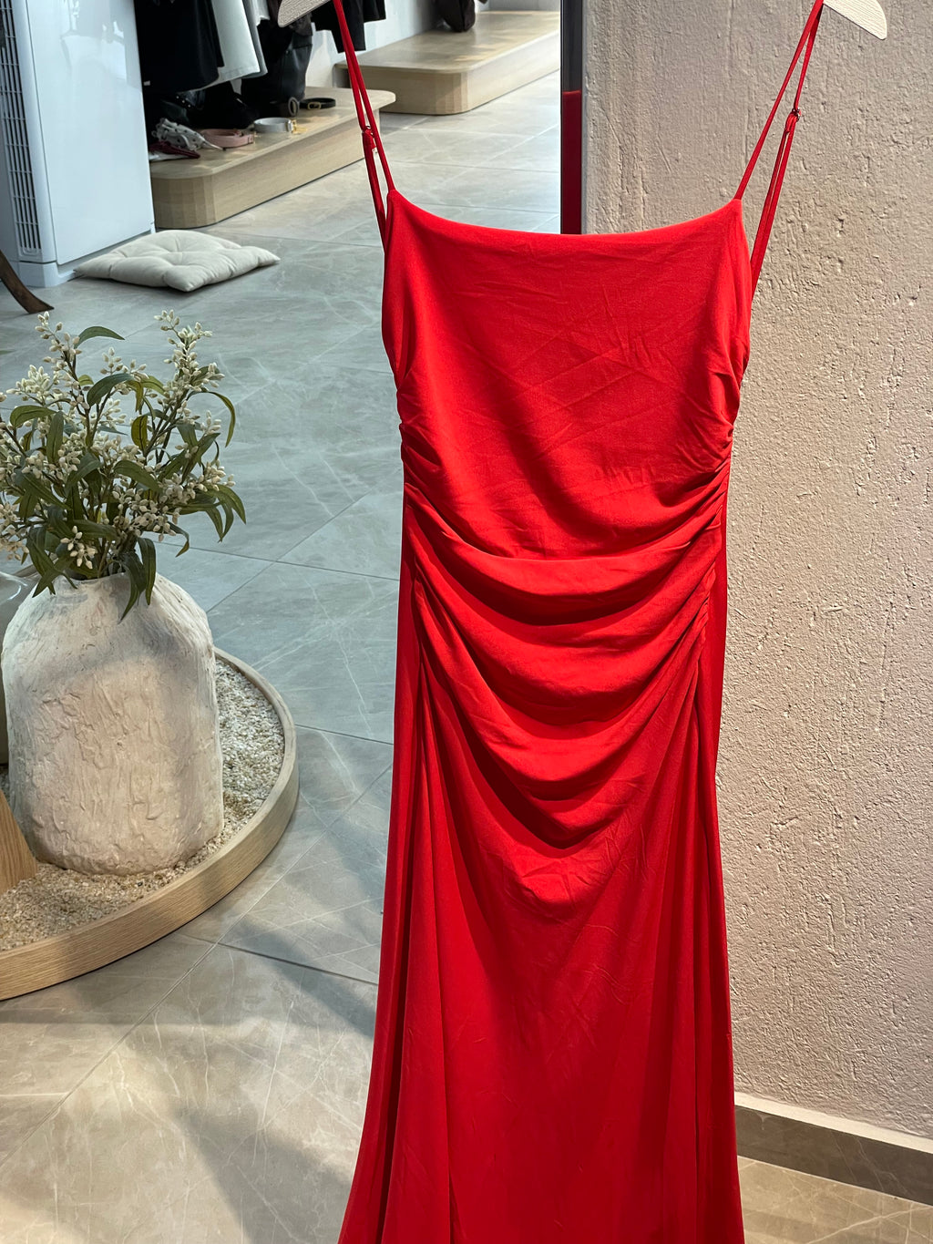 Nar Çiçeği Sırtı Açık Davet Elbisesi