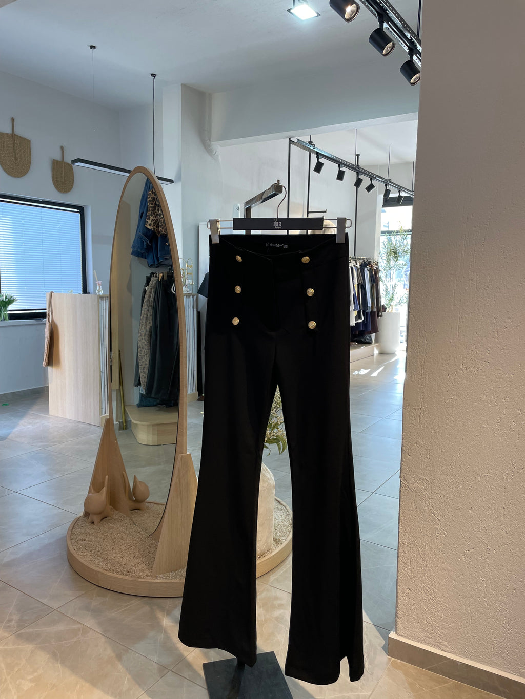 Düğme Detaylı İspanyol Paça Pantolon