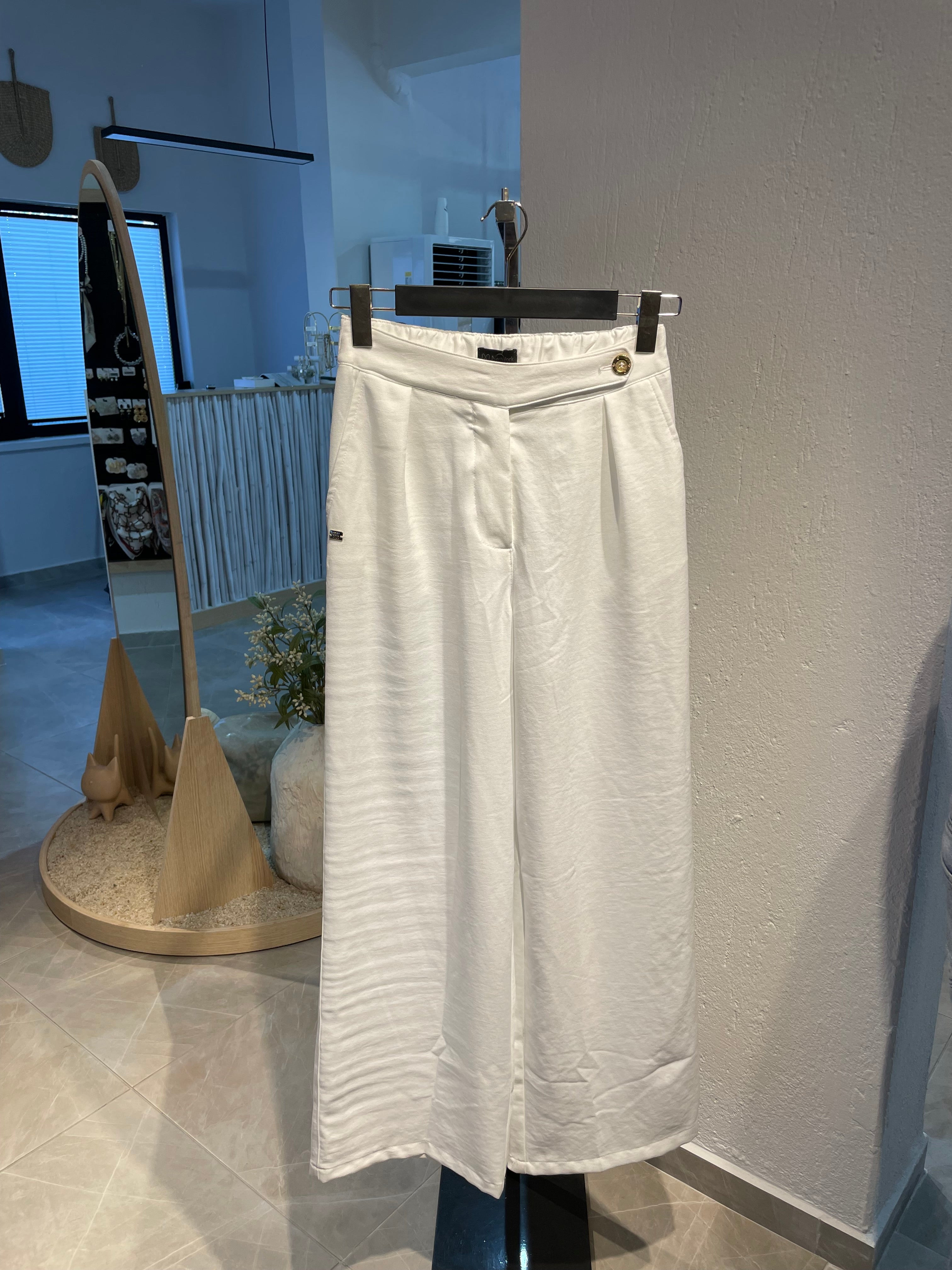 Keten Gold Düğmeli Beyaz Pantolon