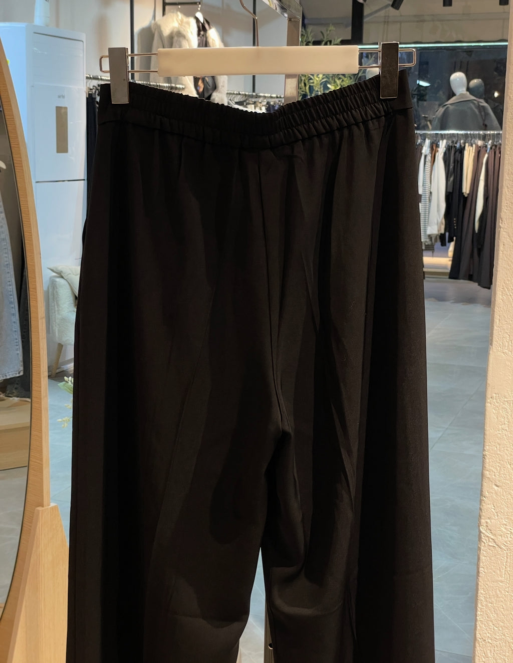 Gold Düğme Detay Düz Kesim Kumaş Pantolon