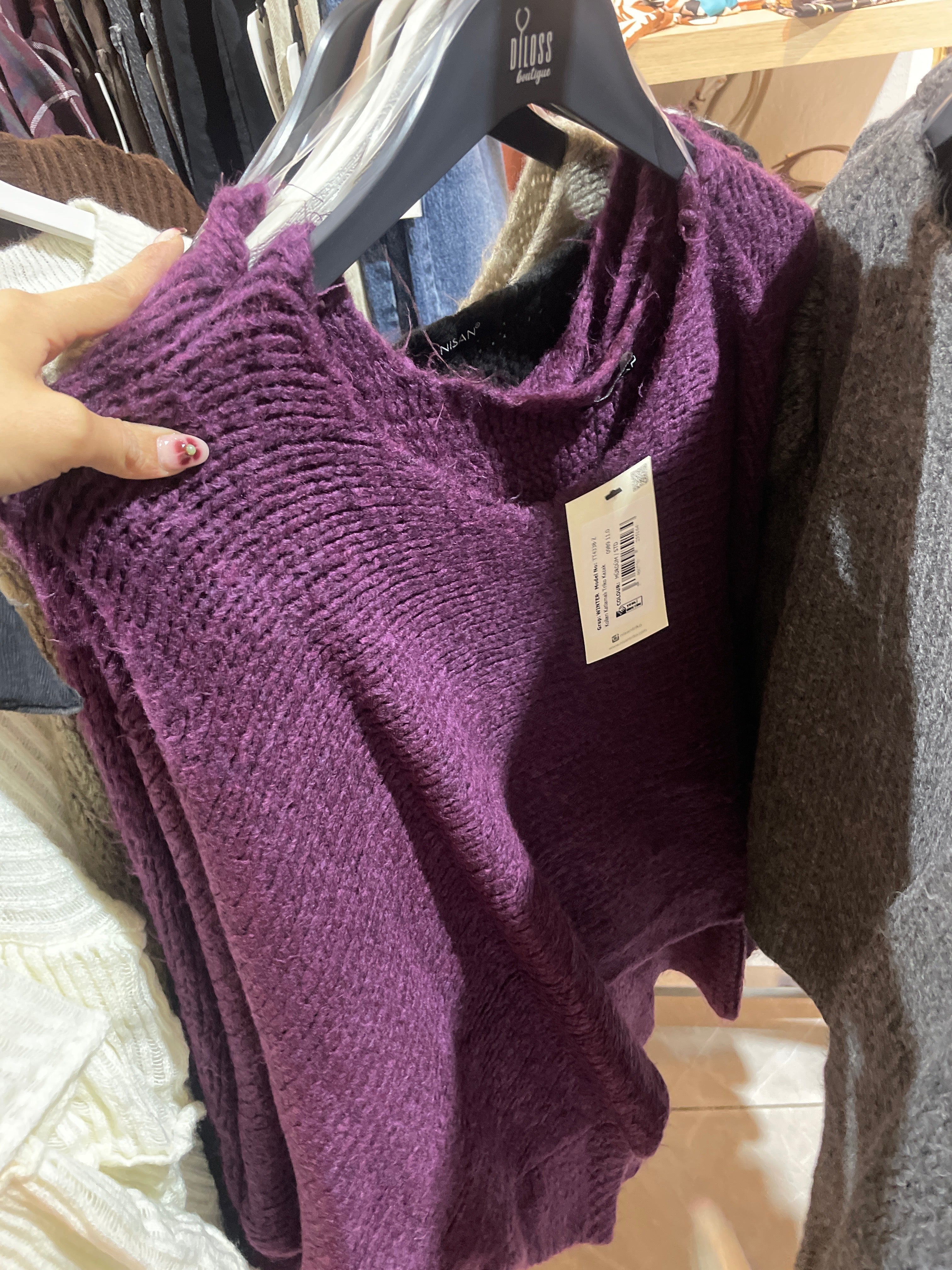 Kolları Katlama Triko Kazak