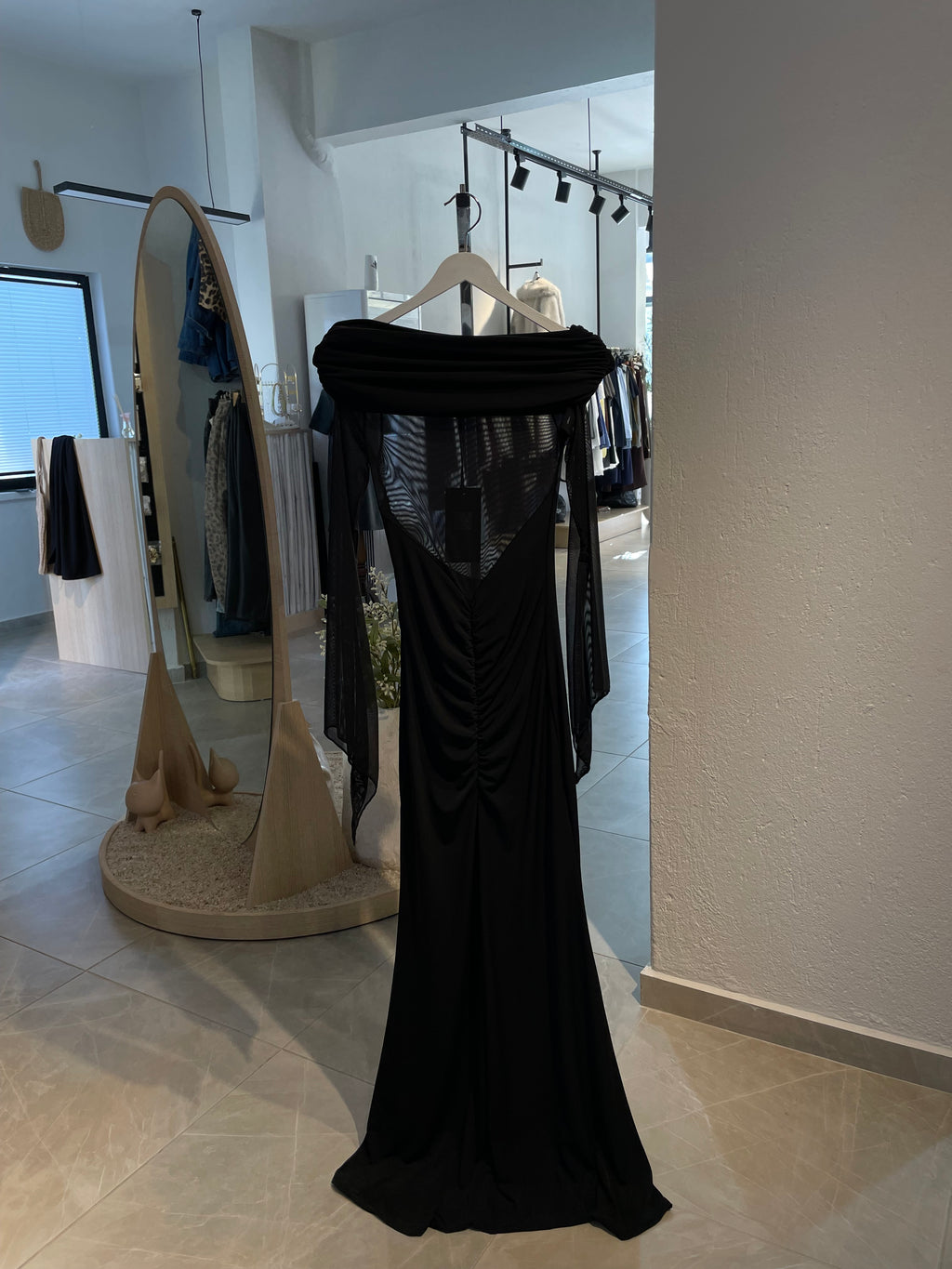 Siyah Drapeli Tül İspanyol Kol Tasarım Elbise