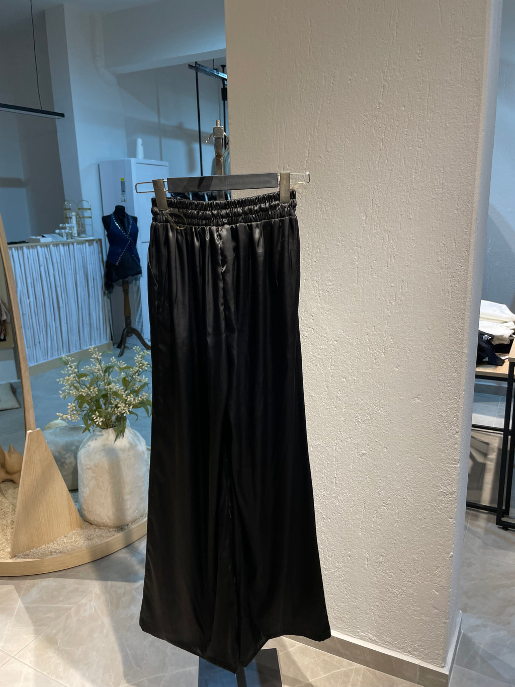 Siyah Saten Bol Paça Pantolon