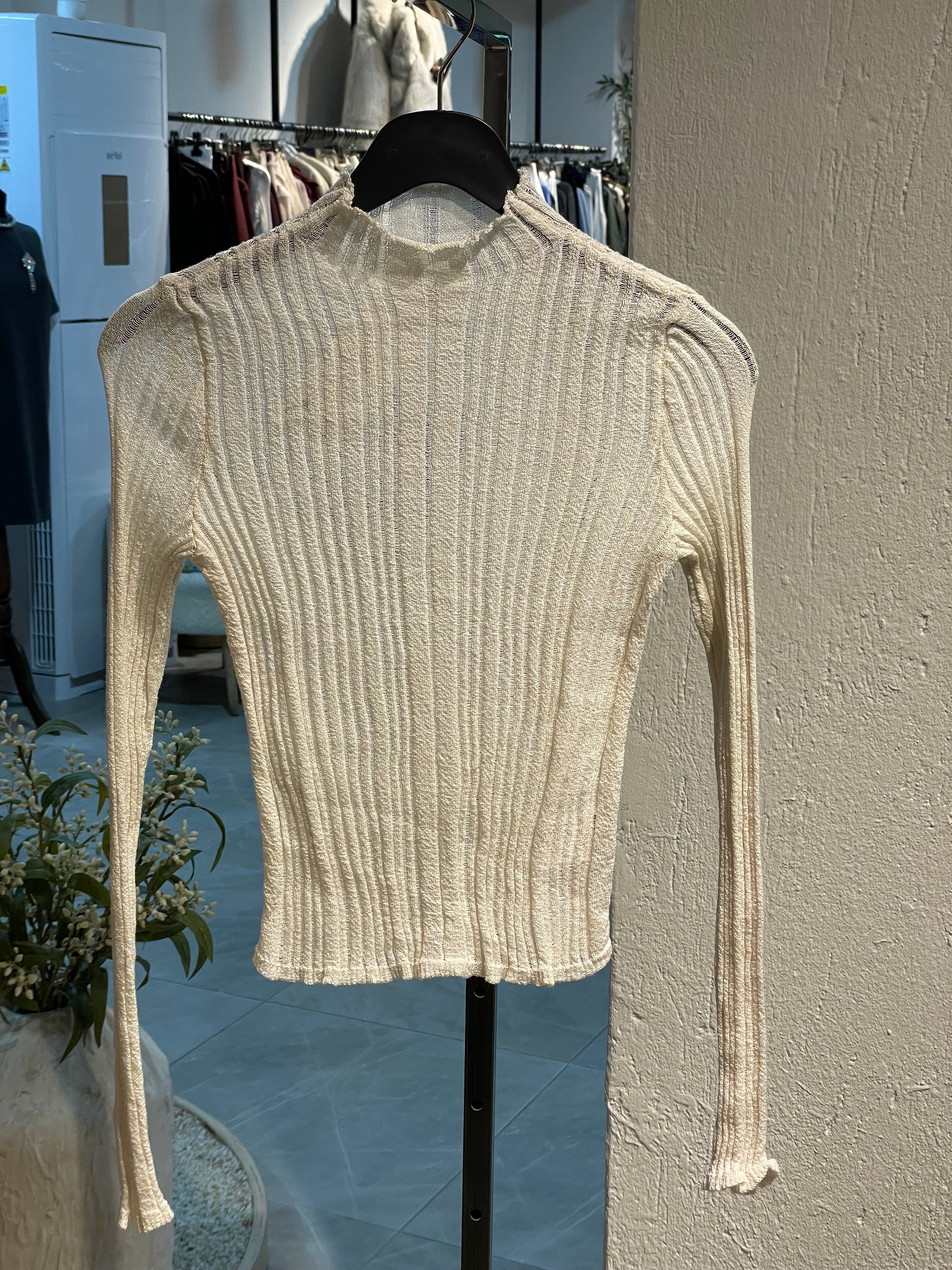 Ekru Transparan Boyunlu Üst