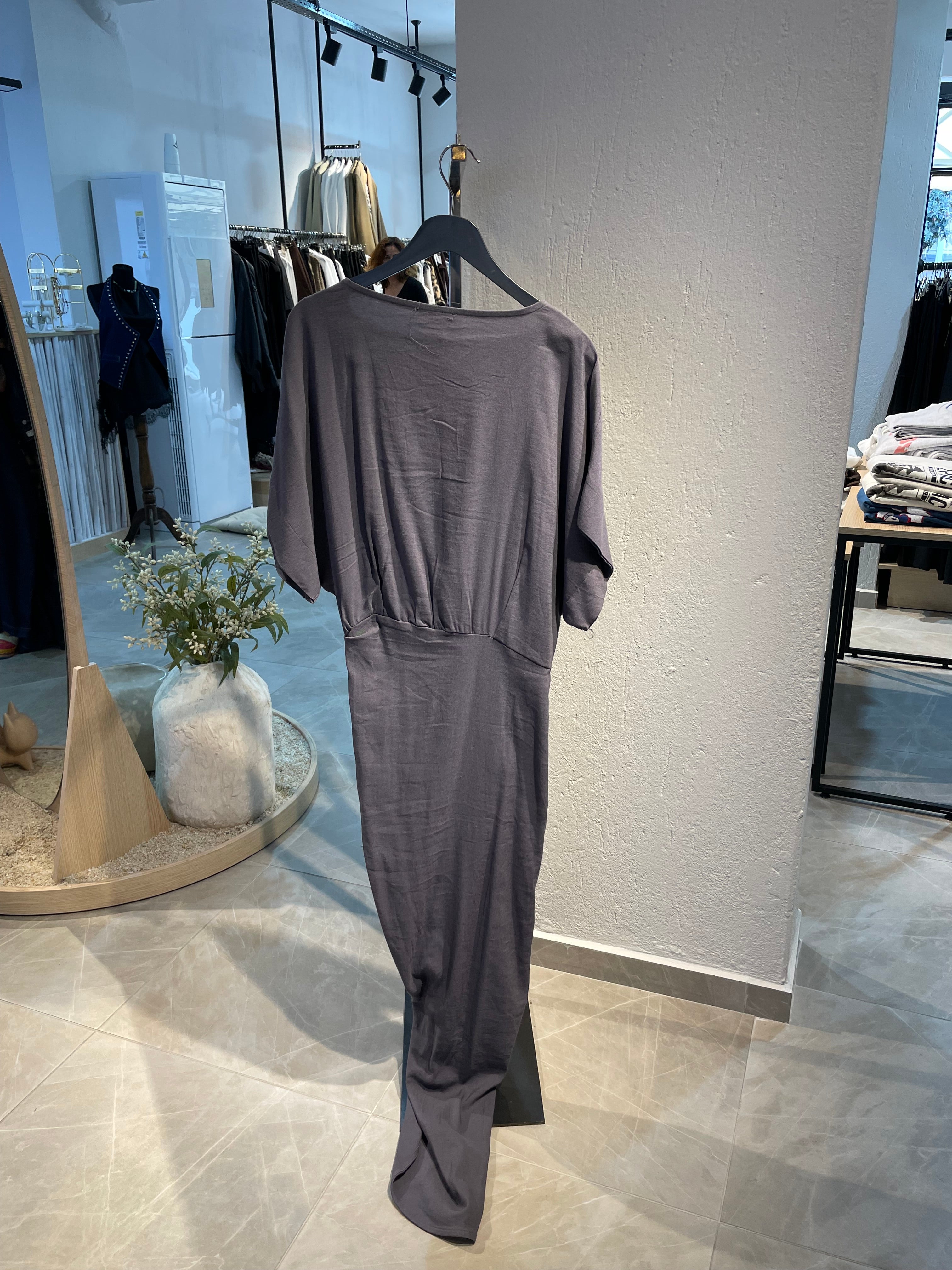 Yırtmaçlı Büzgülü Uzun Elbise