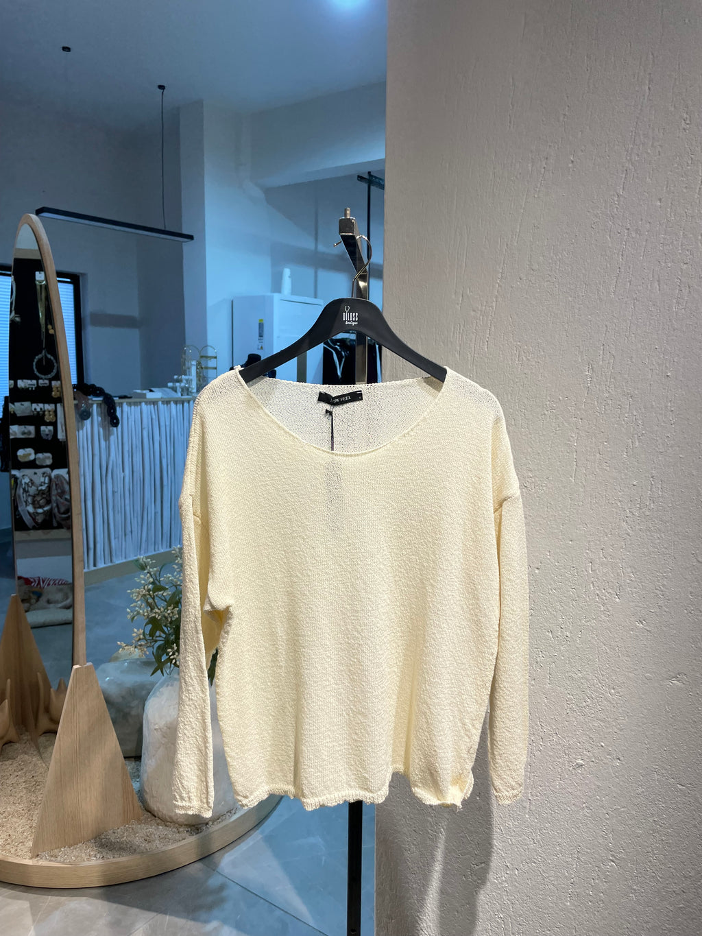 Triko Düşük Omuz Kazak