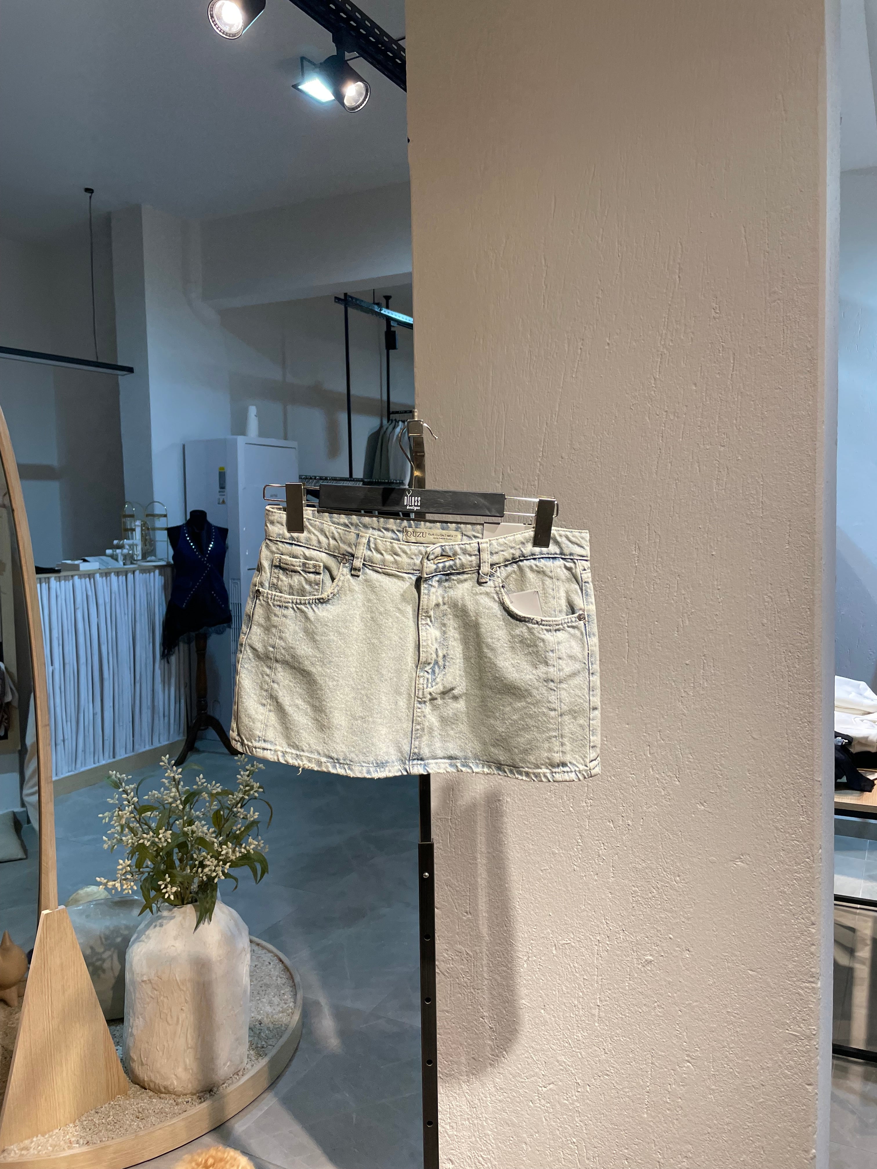 Kısa Buz Mavisi Etek