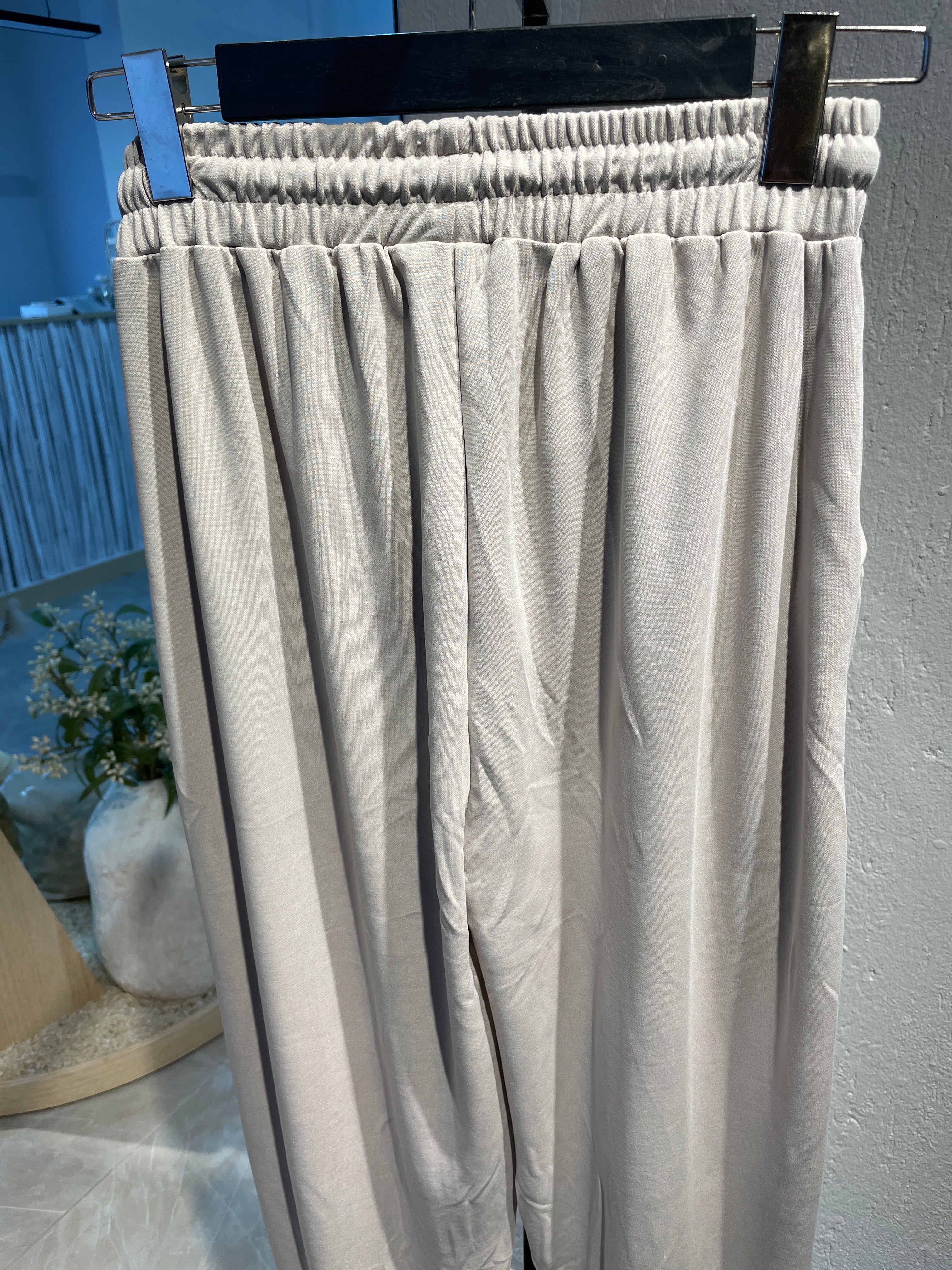 Bej Rahat Kesim Eşofman Altı