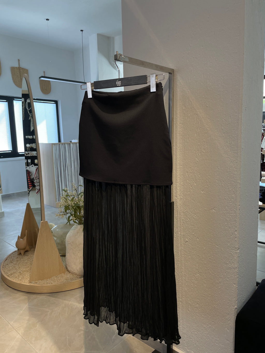 Düz Tül Detaylı Etek