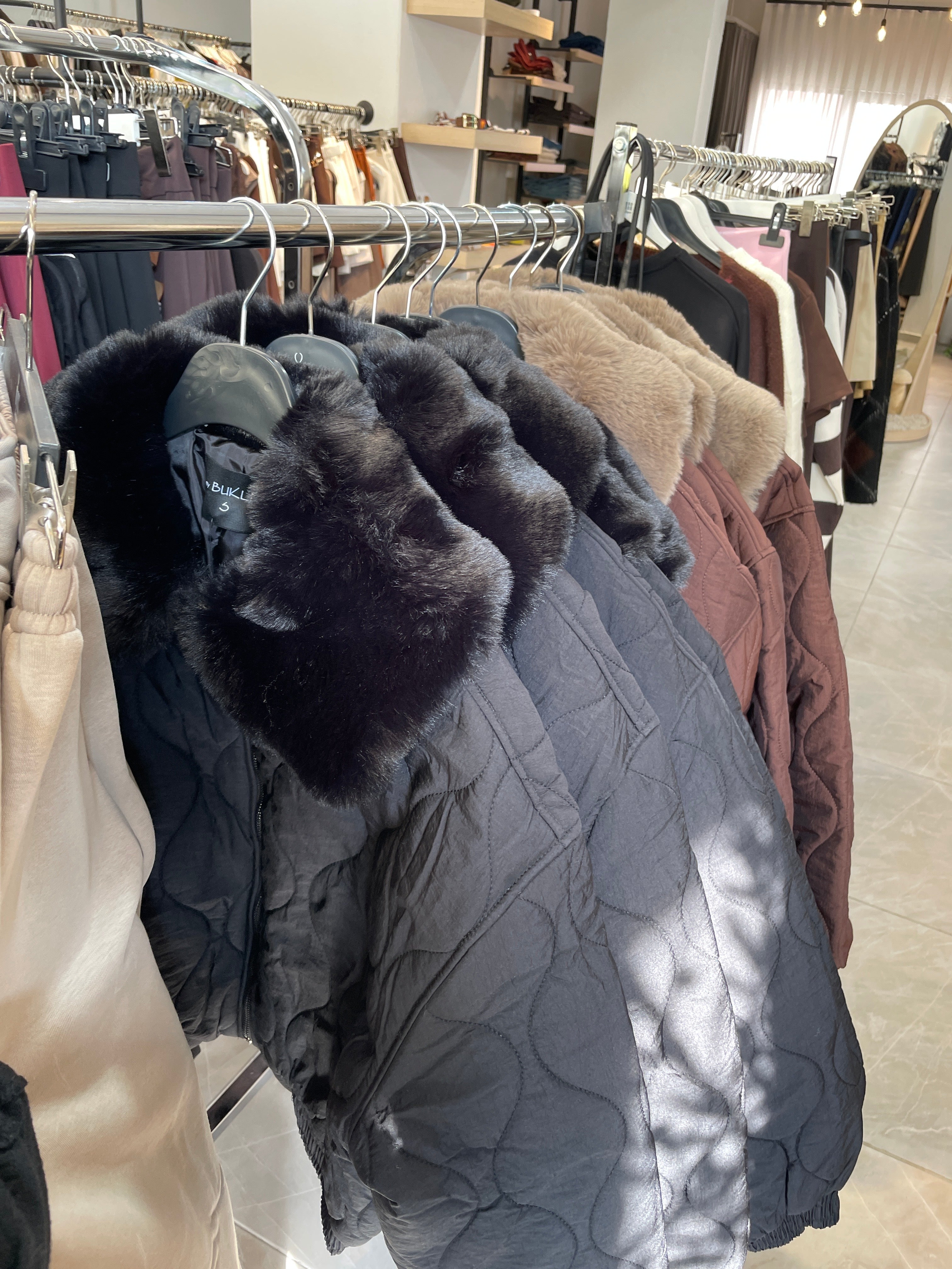 Kapitone Kürklü Kısa Mont