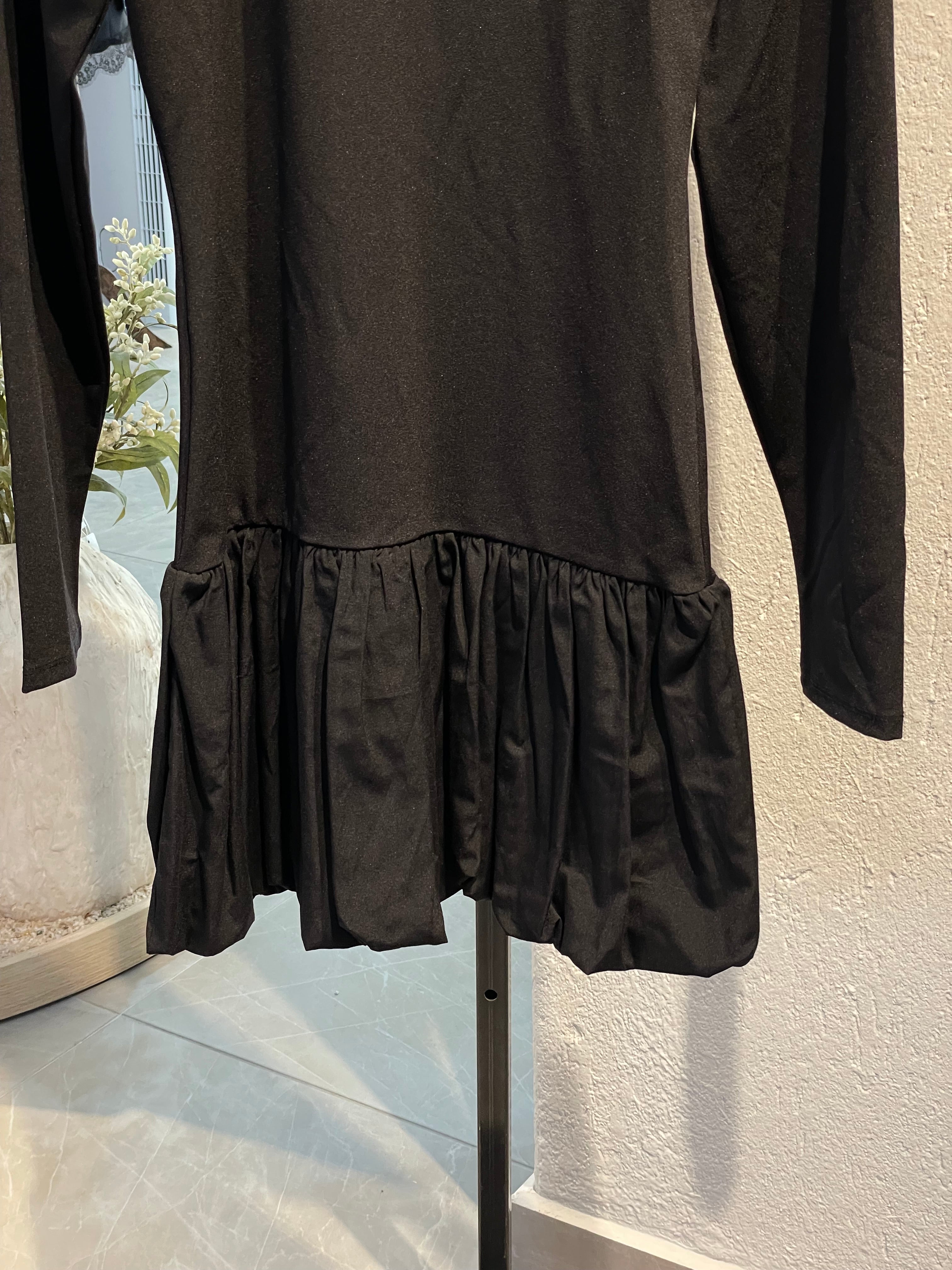 Siyah Uzun Kollu Balon Etek Şık Elbise