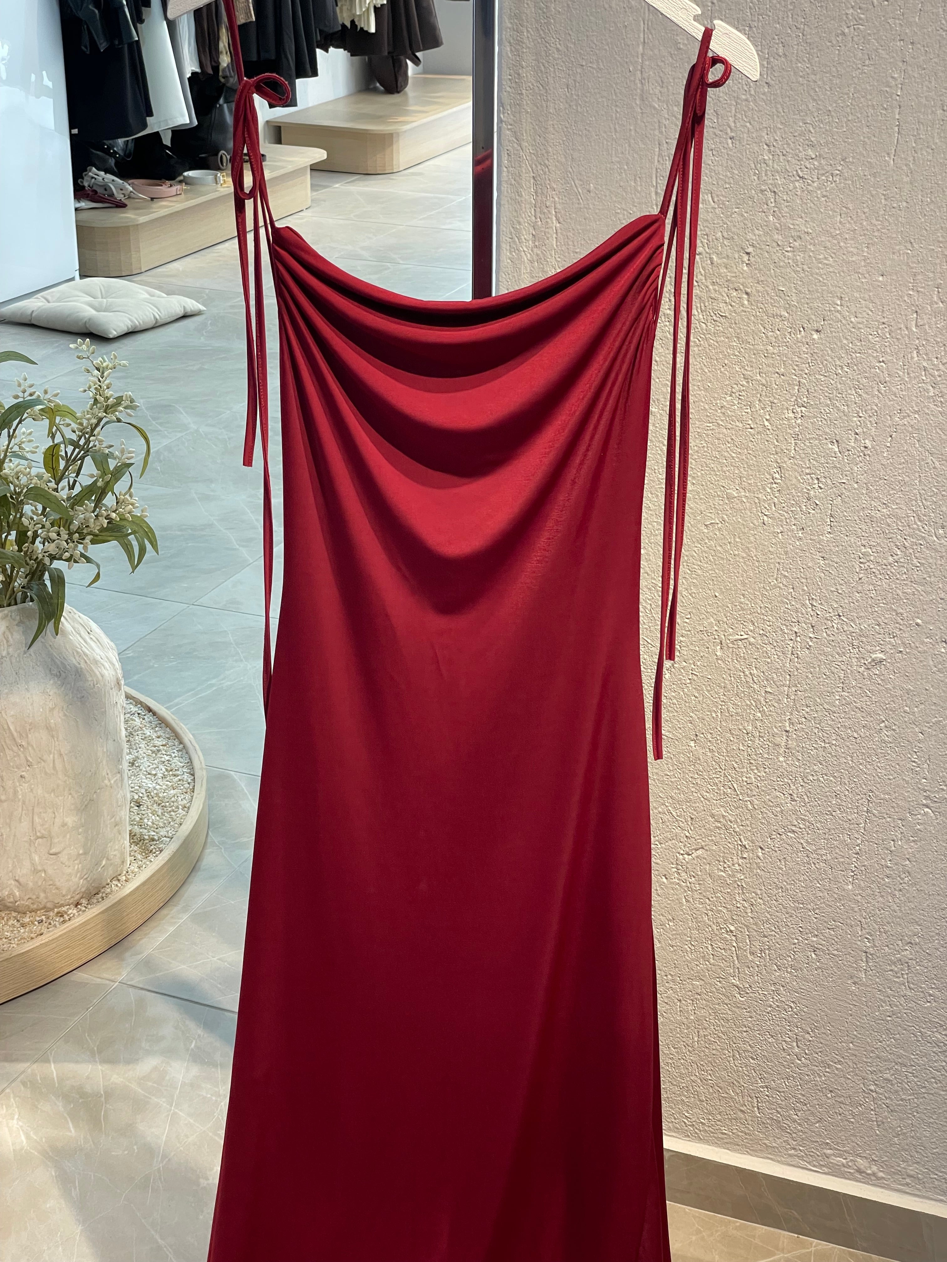 Bordo Önü Drapeli Sırtı Açık Davet Elbisesi