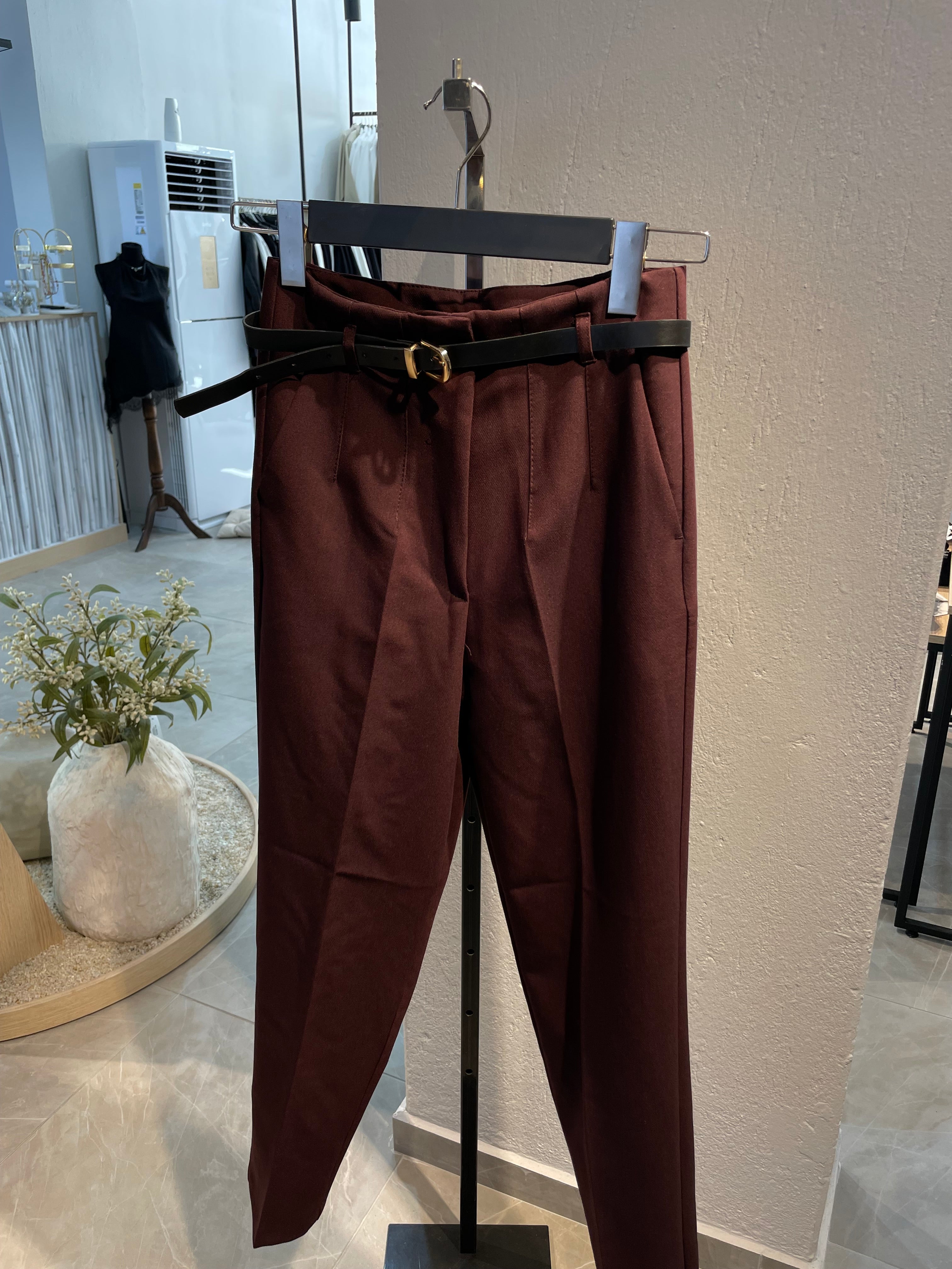 Kemerli Havuç Pantalon