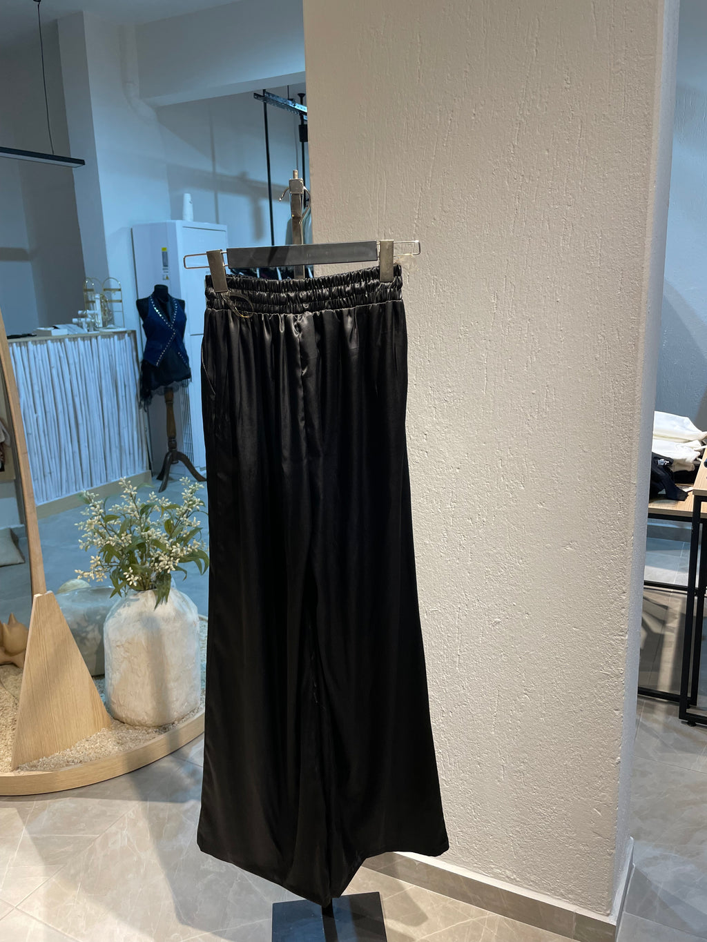 Siyah Saten Bol Paça Pantolon