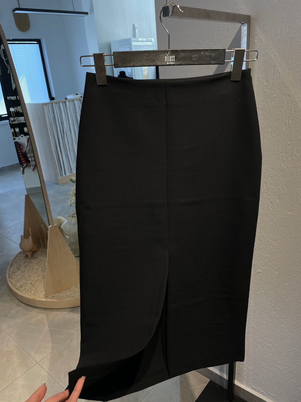 Önden Yırtmaçlı Kalem Midi Etek