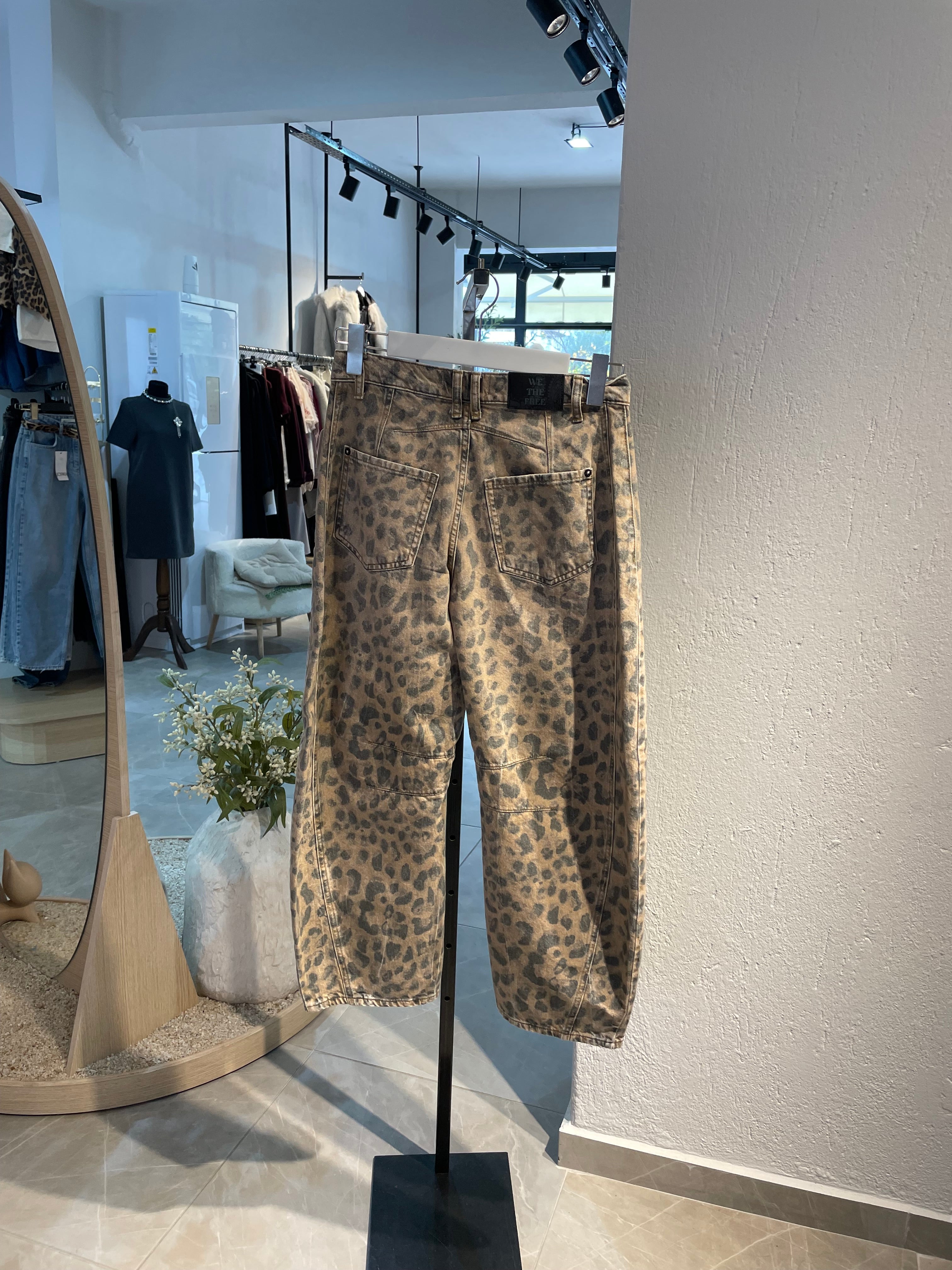 Marka Soluk Leopar Desen Balon Kesim Pantolon