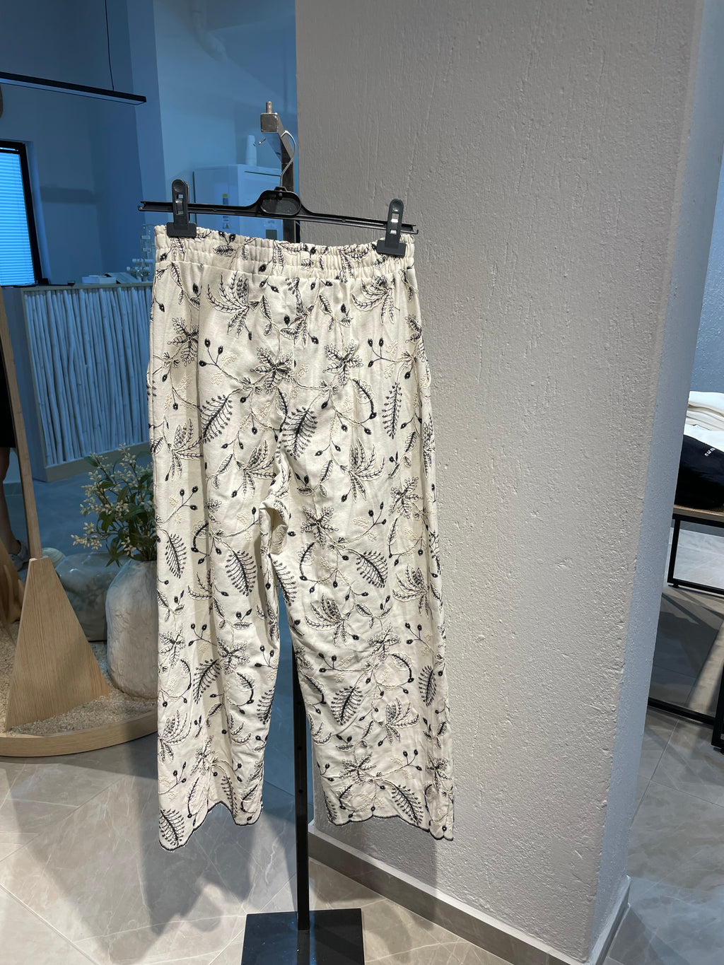 Çiçek Desenli Dokuma Uzun Pantolon