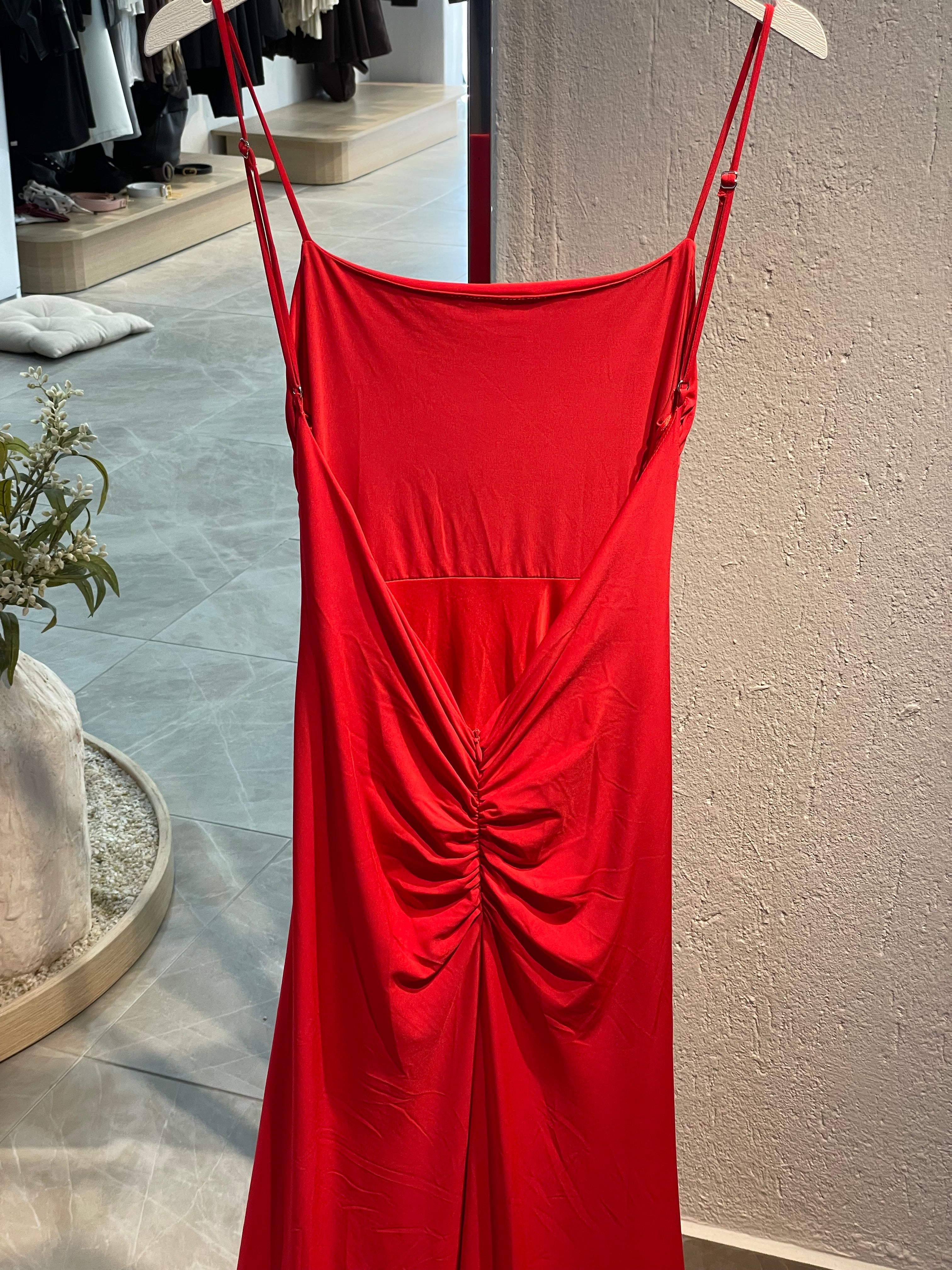 Nar Çiçeği Sırtı Açık Davet Elbisesi