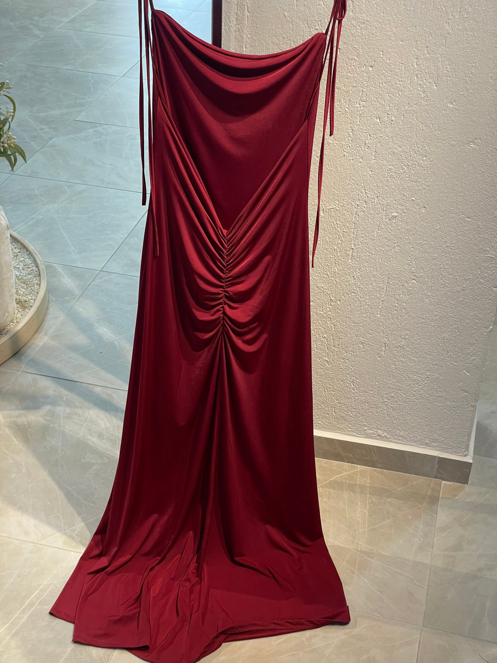 Bordo Önü Drapeli Sırtı Açık Davet Elbisesi