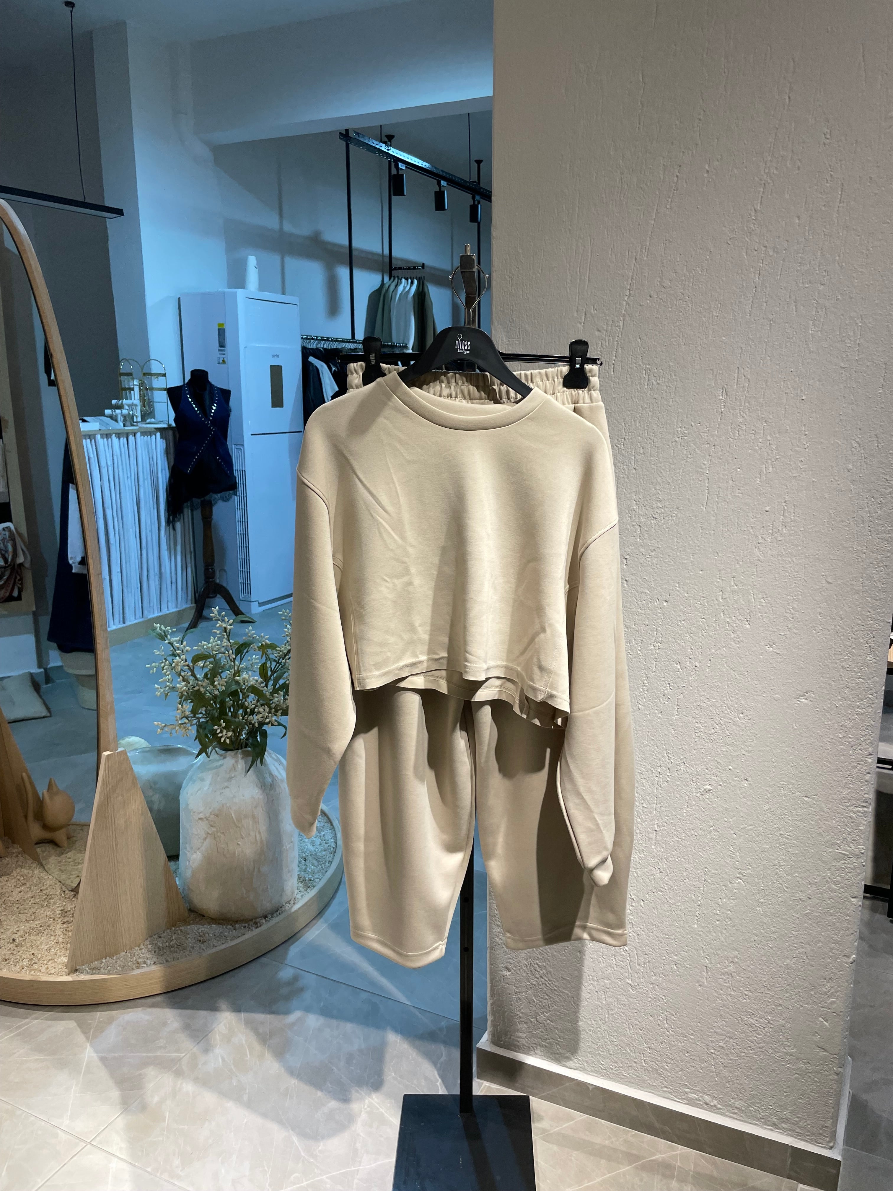 Bej Uzun Kollu Eşofman Takımı