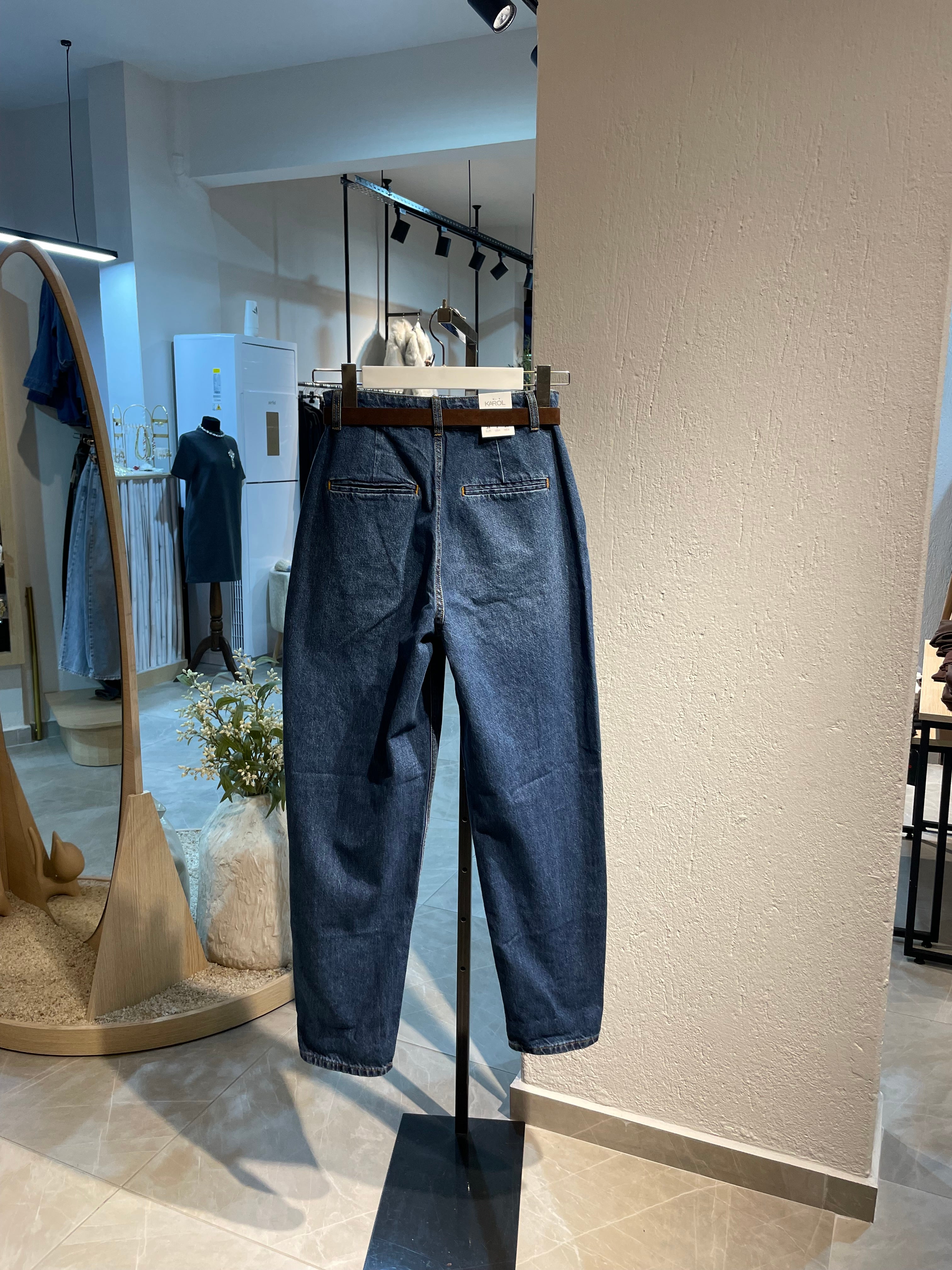 Karol Mom Jean Stil Kemerli Pantolon