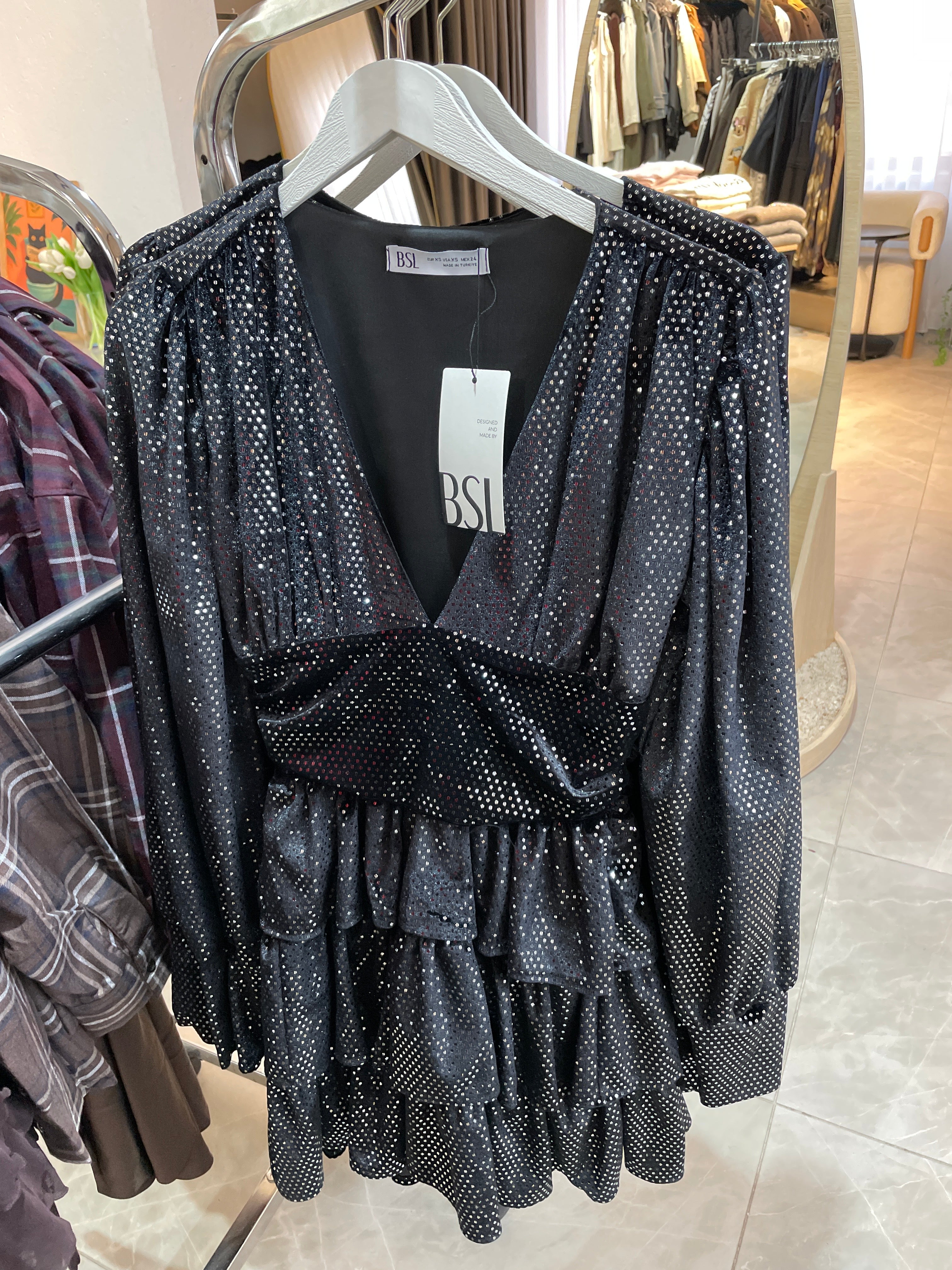 Işıktılı Drapeli Şık Elbise