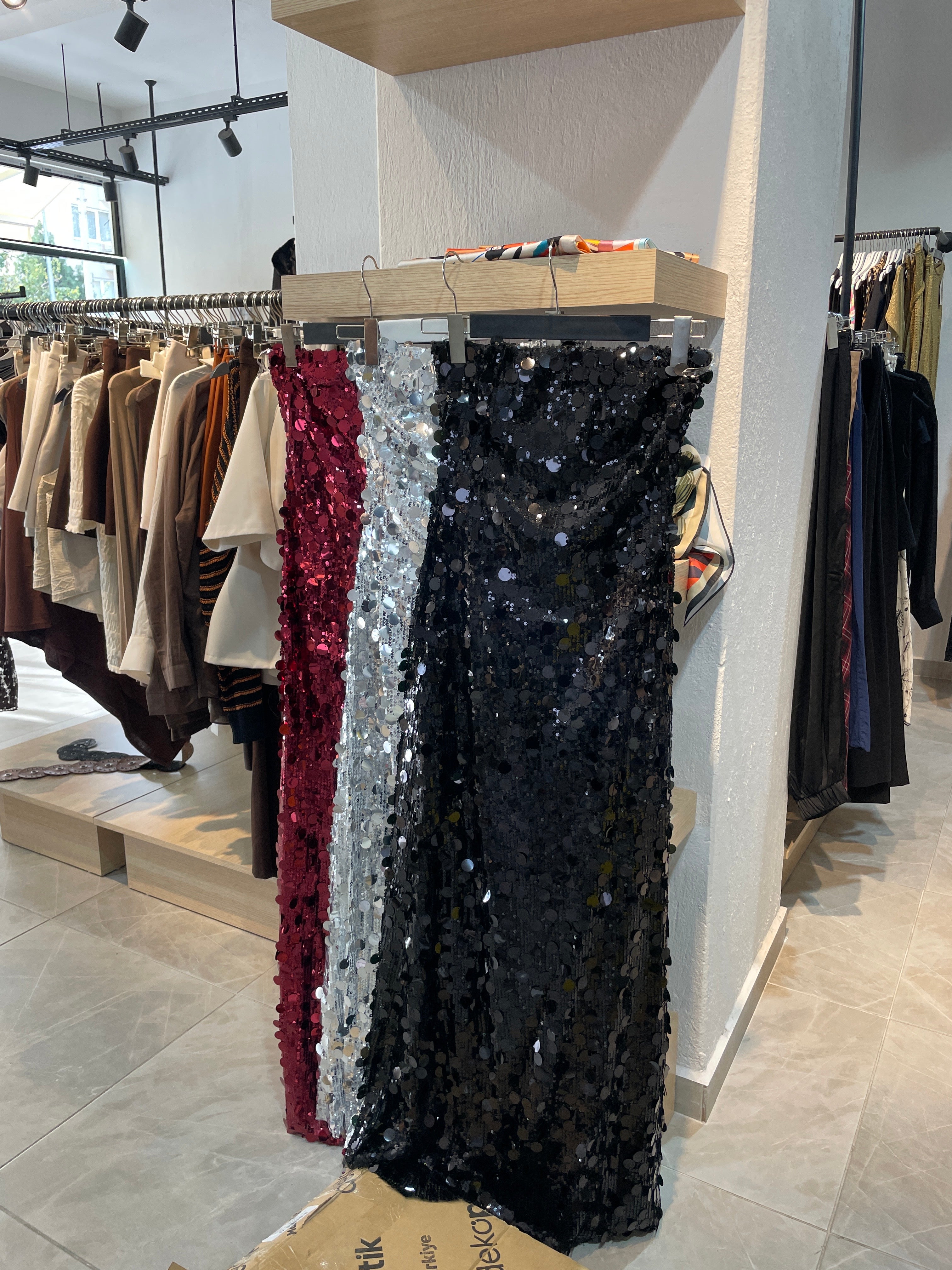 Pul Payet Straplez Şık Elbise