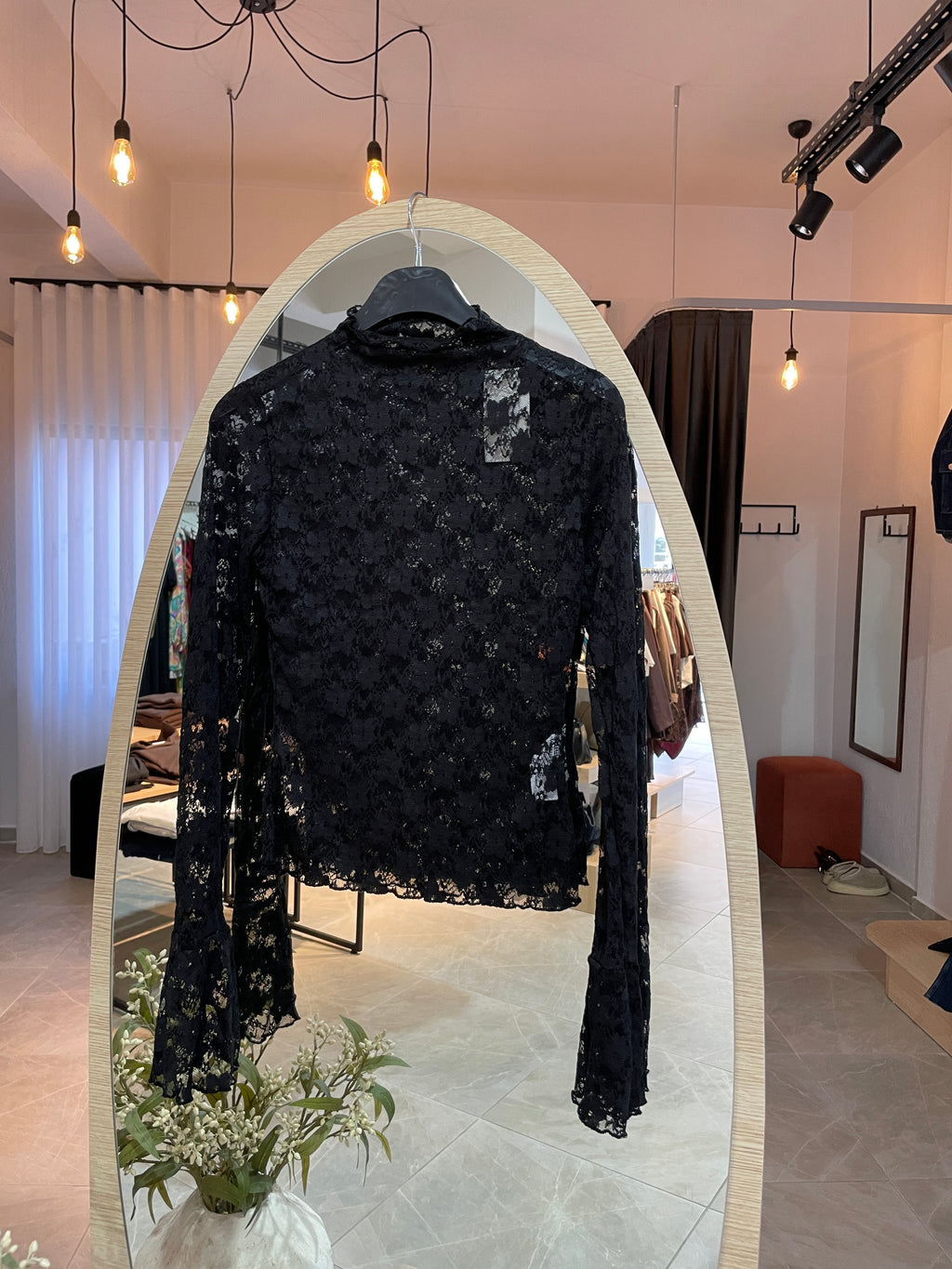 Dantelli Transparan Üst